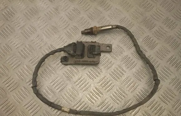 Volkswagen Crafter Lambda probe sensor 04L907805