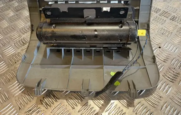Opel Vivaro Passenger airbag 8200136277A