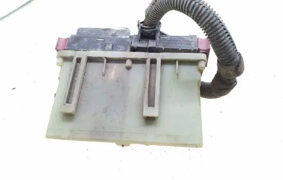 Opel Astra G Coolant fan relay 9685371