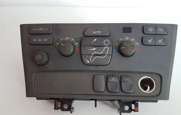 Volvo S60 Climate control unit 8691950