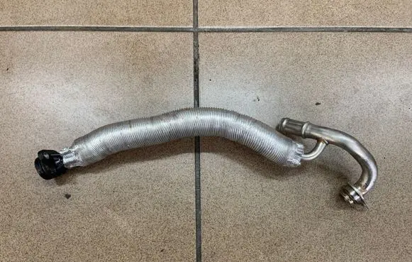 Audi A3 S3 8V Engine coolant pipe/hose 06K121497