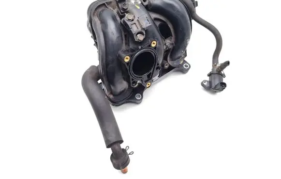 Toyota Aygo AB10 Intake manifold