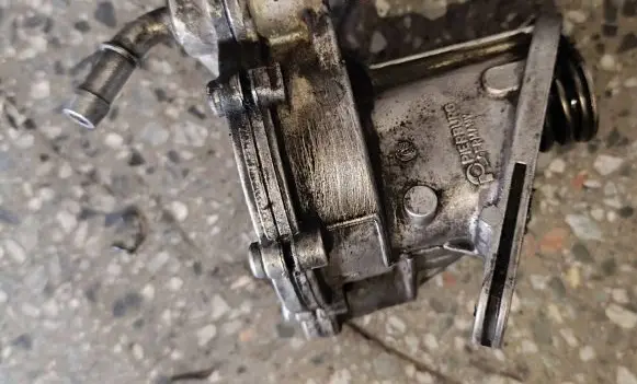 Volvo S80 Vacuum pump 074145100d