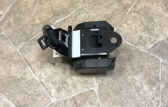 BMW X5 E70 Middle seatbelt (rear) S671616540670