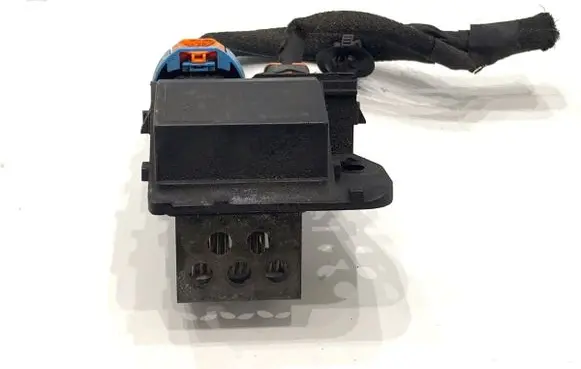 Peugeot 308 Fan control module 9673999980