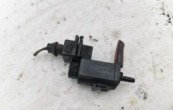 BMW 5 E60 E61 Vacuum valve 72234100 1742712