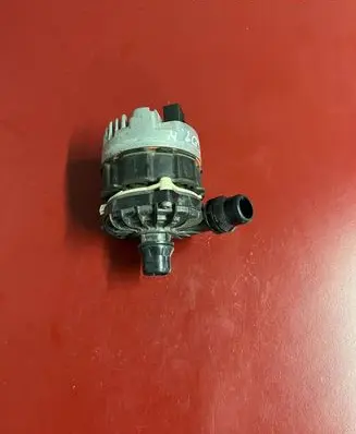 BMW X3 G01 Electric auxiliary coolant/water pump 8686899