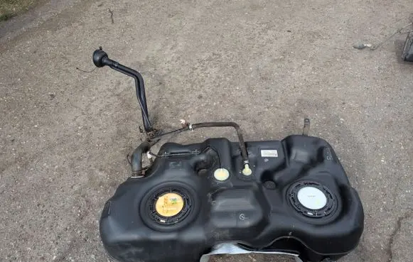 Renault Koleos II Fuel tank 172027112R 172029237R 172020820R