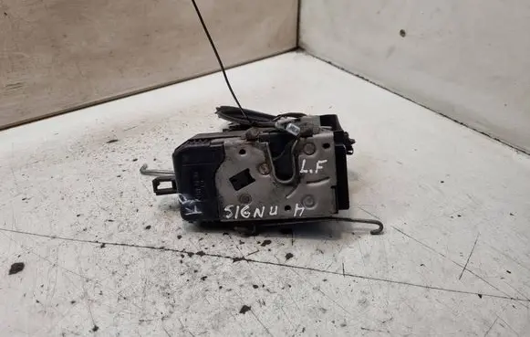 Front door lock