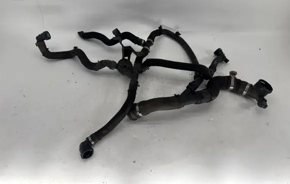Jaguar XE Engine coolant pipe/hose M8A28C424BB