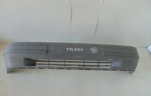 Seat Toledo I (1L) Front bumper