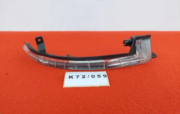 Volkswagen Touareg II Front indicator light 7P6949102