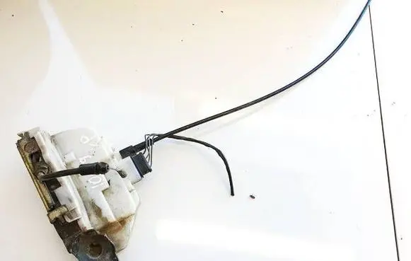 Renault Scenic II - Grand scenic II Front door lock 119122