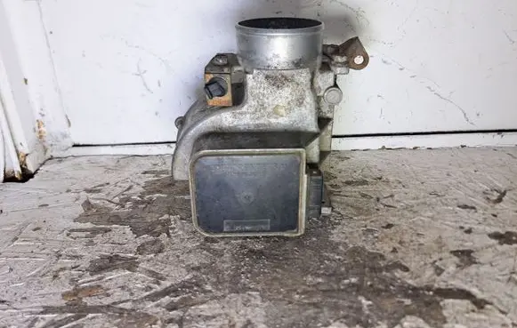 Mazda 626 Mass air flow meter 1971002700
