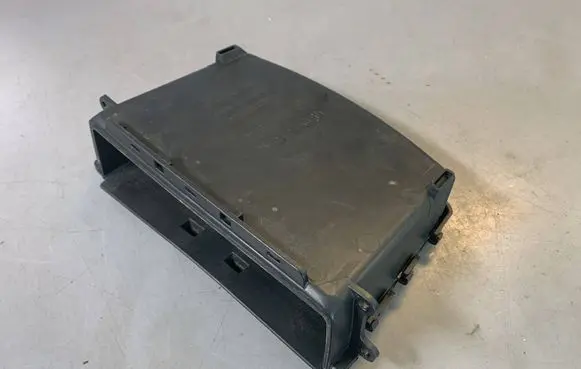 BMW 5 E60 E61 Glove box 69139391 51459139391