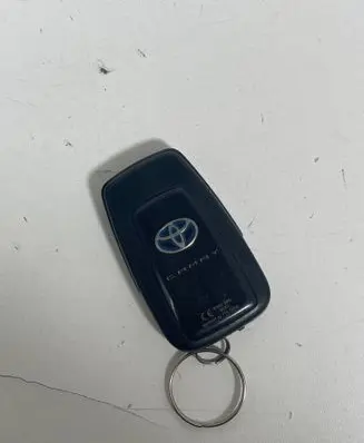 Toyota Camry VIII XV70 Ignition key/card 