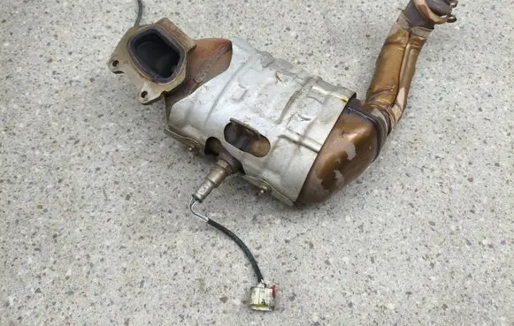 Chrysler Pacifica Catalyst/FAP/DPF particulate filter 68323149AC 49FBE T01XZ0551L9234