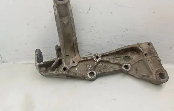Volkswagen Caddy Front lower control arm/wishbone 1K0199296F