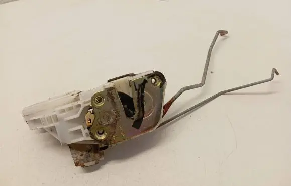 Mitsubishi Galant Front door lock