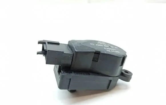 Mercedes-Benz C W203 Air flap motor/actuator A2038201642 73625L