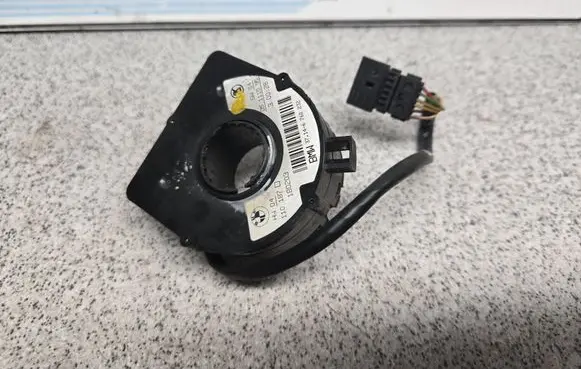 BMW 5 E39 Steering angle sensor 37146760232 05111595 180203
