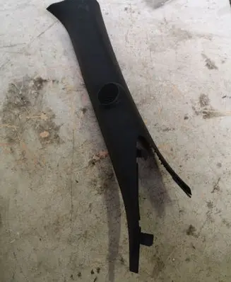 Ford Mustang VI (A) pillar trim