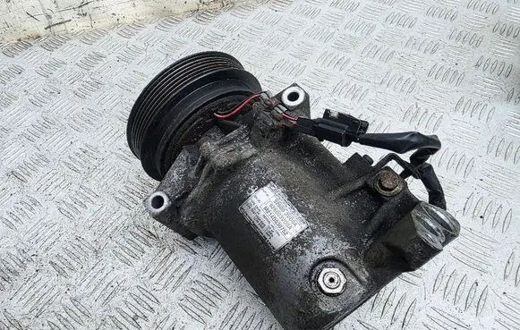 Nissan Juke I F15 Air conditioning (A/C) compressor (pump) 926003VD0A