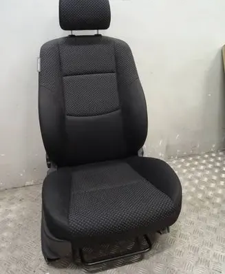 Hyundai i30 Front passenger seat