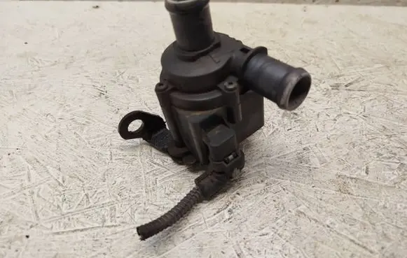 Audi A6 C7 Electric auxiliary coolant/water pump 04L965559 704071080 14T087