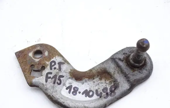 BMW X5 F15 Sway bar bush bracket, rear 