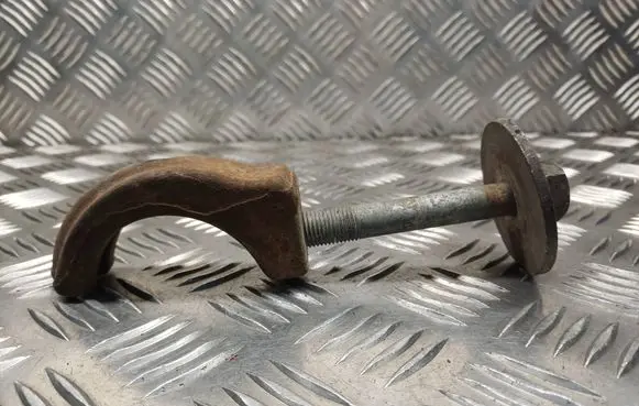 Citroen C8 Steering rack mounting bracket 