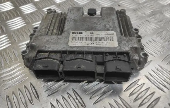 Nissan Primera Engine control unit/module 0281011646 8200391966