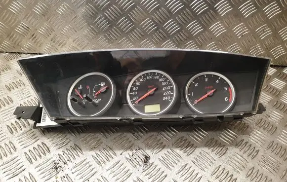 Nissan Primera Speedometer (instrument cluster) AV600