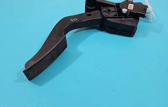 KIA Venga Accelerator throttle pedal 35190-4A501 IMPRK1489388