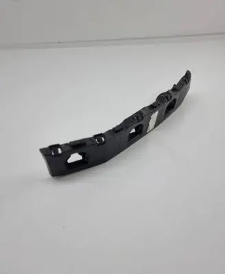 Rear bumper mounting bracket