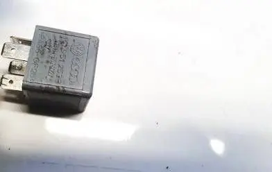 Volkswagen PASSAT B6 Other relay 141951253b