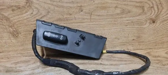 Volvo XC90 Seat control switch 39980245