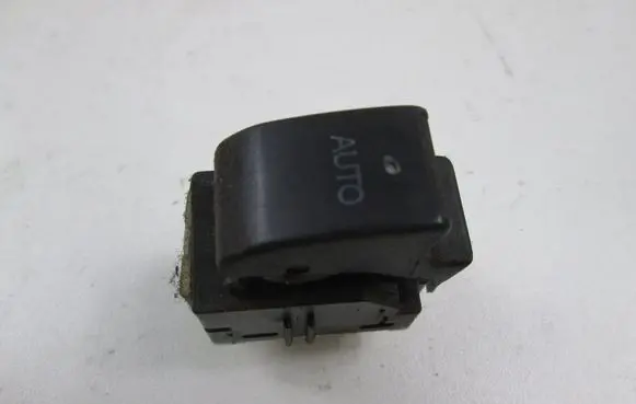 Toyota Avensis Verso Electric window control switch 84810050050