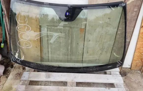 Mercedes-Benz C W204 Front windscreen/windshield window 43R001585