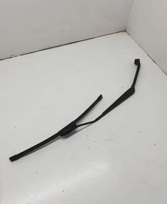 Toyota RAV 4 (XA20) Front wiper blade arm 6320