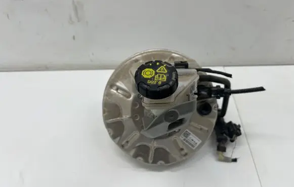 Renault Captur II Brake booster 472107576R A160786204