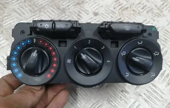 Opel Corsa E Climate control unit 466119570 1365927 5W8230716