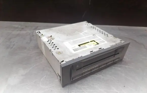 Audi A4 S4 B6 8E 8H CD/DVD changer 
