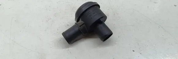 Audi A4 S4 B5 8D Valve vacuum 058145710