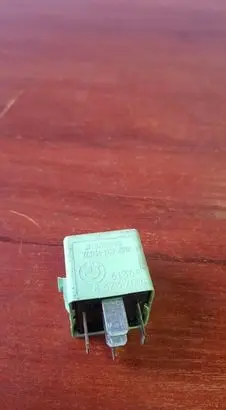 BMW 5 E39 Other relay 8373700