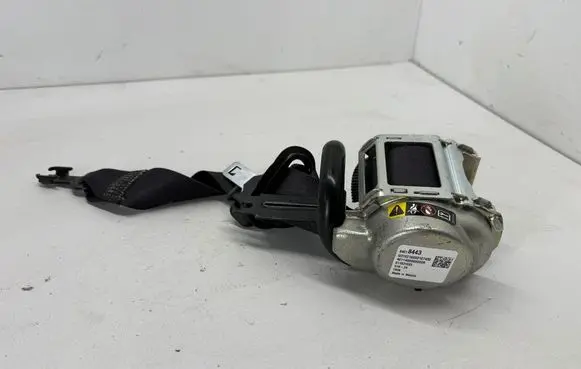 Chevrolet Camaro Front seatbelt 84496830 811831593 84018443