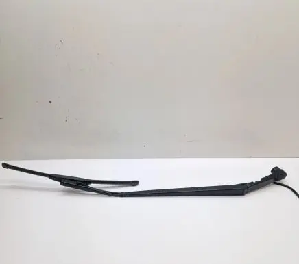 Front wiper blade arm