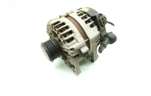 Hyundai i30 Generator/alternator 37300-2A850
