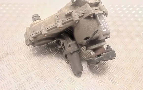 BMW X5 E70 Gearbox transfer box case 27107599886 27107574777 27107566252