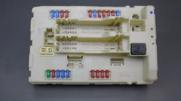 Infiniti EX Fuse module 284B7JK00A
